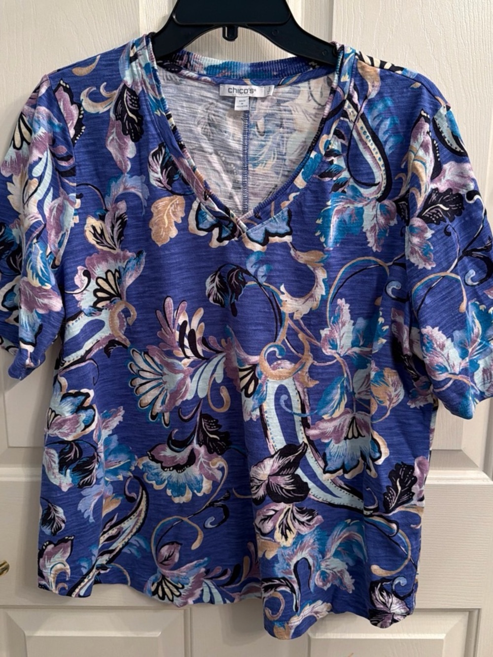 Chico's Blue Floral V‑Neck Top